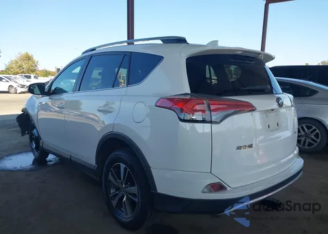 2016 Toyota Rav4 Xle z USA, uszkodzony, nr VIN 2T3WFREV1GW254694